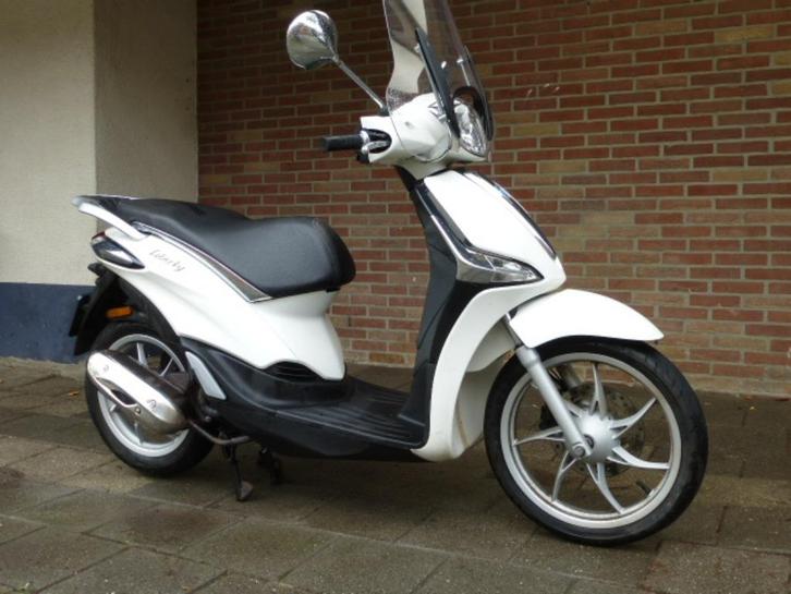 Piaggio liberty 50 iget 2019 met defect, Fietsen en Brommers, Scooters | Piaggio, Gebruikt, Overige modellen, Maximaal 45 km/u