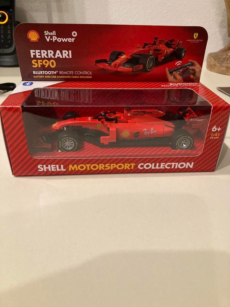 Shell Ferrari auto SF 90, Hobby en Vrije tijd, Modelauto's | 1:24, Ophalen of Verzenden, Zo goed als nieuw, Auto