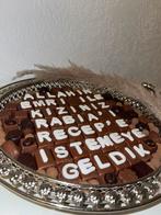 Kiz isteme tepsi, Ophalen, Nieuw
