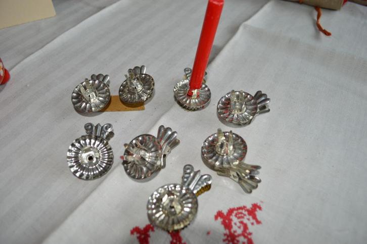 8 Zweedse ongebruikte  metalen kerstboom kaarshouders, Diversen, Kerst, Nieuw, Ophalen of Verzenden