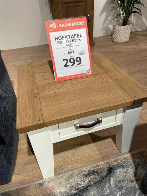Zo goed als nieuw! Hoektafel Silvercreek, Huis en Inrichting, Tafels | Bijzettafels, Zo goed als nieuw, Vierkant, 45 tot 60 cm