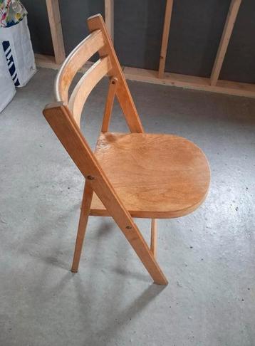 6 x Houten klapstoel vintage beschikbaar voor biedingen
