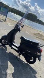 Scooter senzo, Fietsen en Brommers, Snorfietsen en Snorscooters, Overige merken, Ophalen of Verzenden, Zo goed als nieuw, Benzine