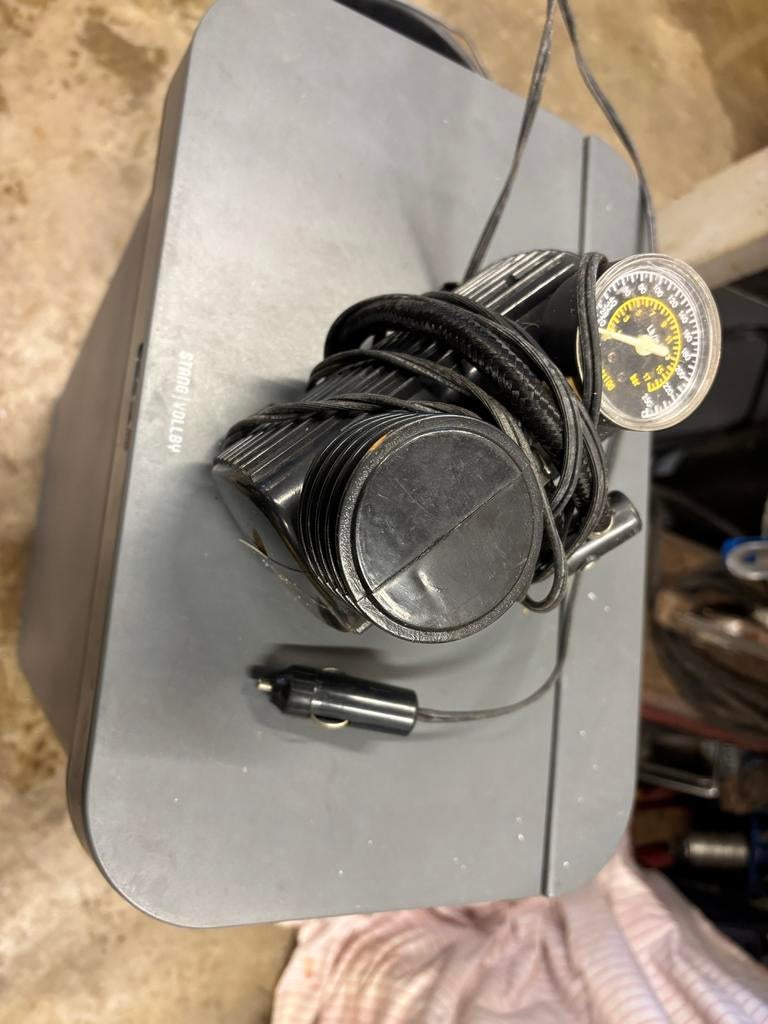 12V Compressor - Draagbaar, Ophalen of Verzenden, Gebruikt, Universele onderdelen