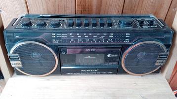 Retro stijl MP3-Radio-cassete speler RICATECH met usb beschikbaar voor biedingen