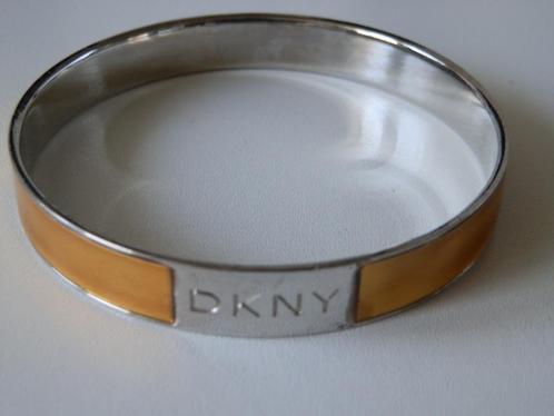 DKNY armband. Donna Karan armband., Sieraden, Tassen en Uiterlijk, Armbanden, Zo goed als nieuw, Overige materialen, Zilver, Ophalen of Verzenden