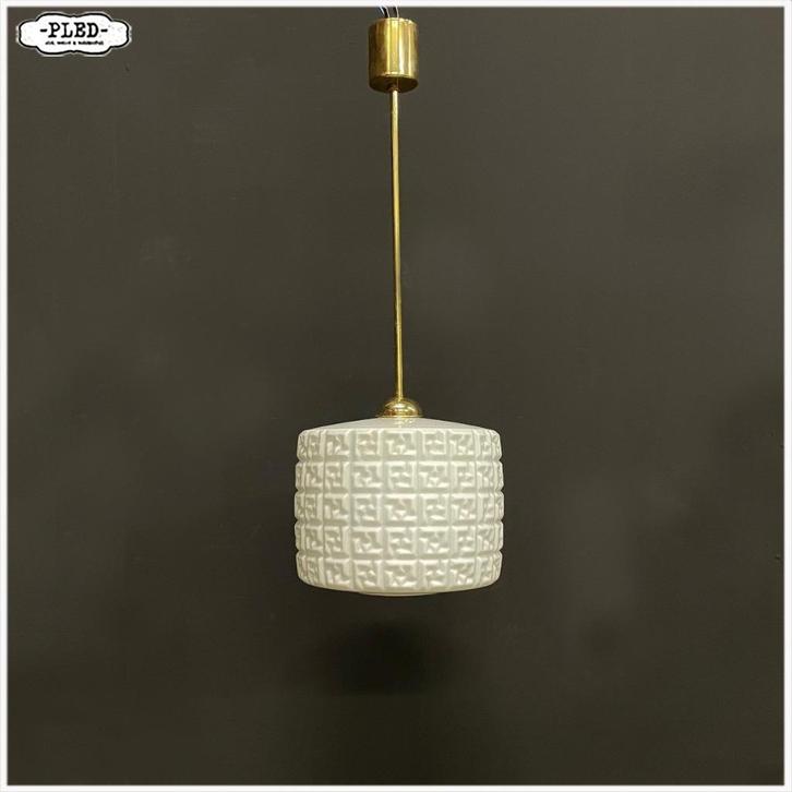 Opaline pendellamp met messing pendel - 60/70s, Huis en Inrichting, Lampen | Hanglampen, 75 cm of meer, Glas, Metaal, Ophalen