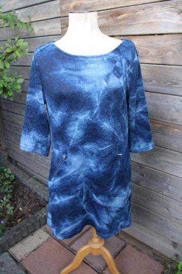 Jurk donkerblauw/ blauw Vegas mt Xl Vaste prijs beschikbaar voor biedingen