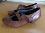 Durea bruine dames pump maat 7 1/2 H, Kleding | Dames, Schoenen, Durea, Ophalen of Verzenden, Bruin, Zo goed als nieuw