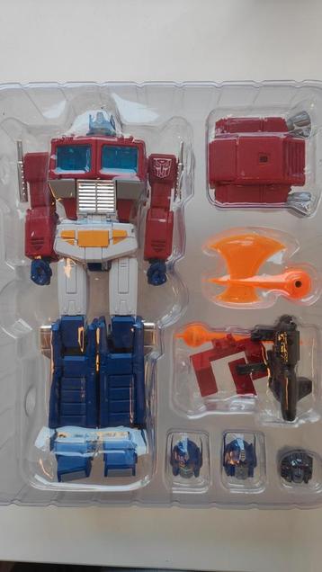 MP44 KO Optimus Prime met fixes beschikbaar voor biedingen