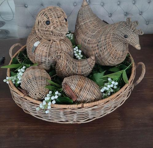 Maison Rustic Rattan grote en kleine miss chicken,duck 2, Huis en Inrichting, Woonaccessoires | Schalen en Manden, Zo goed als nieuw