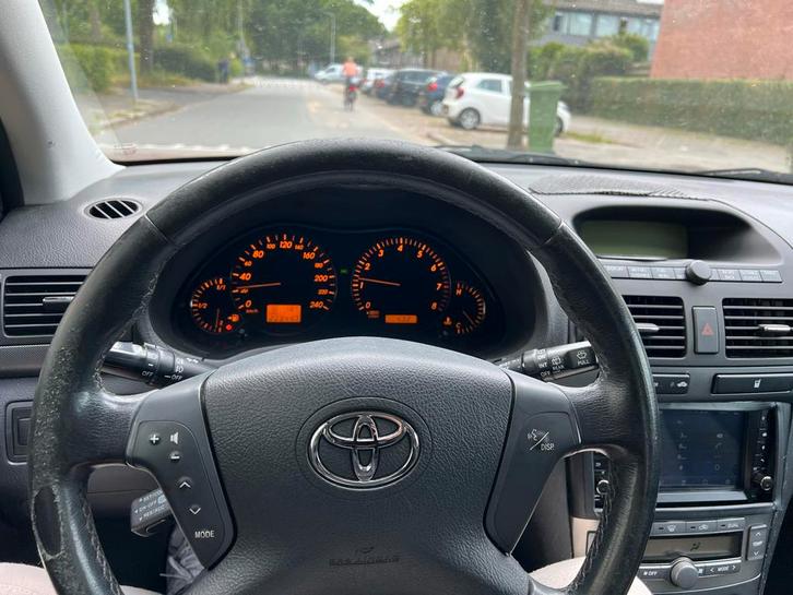 Toyota Avensis 1.8 16V Vvt-i LB 2005 Grijs, Auto's, Toyota, Particulier, Avensis, ABS, Airconditioning, Bluetooth, Cruise Control
