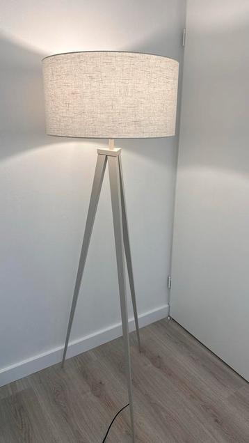 Lumidora Greige / beige vloerlamp beschikbaar voor biedingen