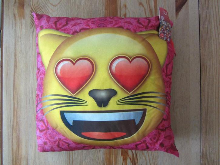 Nieuw kussen met emoticons, Kinderen en Baby's, Kinderkamer | Inrichting en Decoratie, Nieuw, Kleed of Kussen, Ophalen of Verzenden