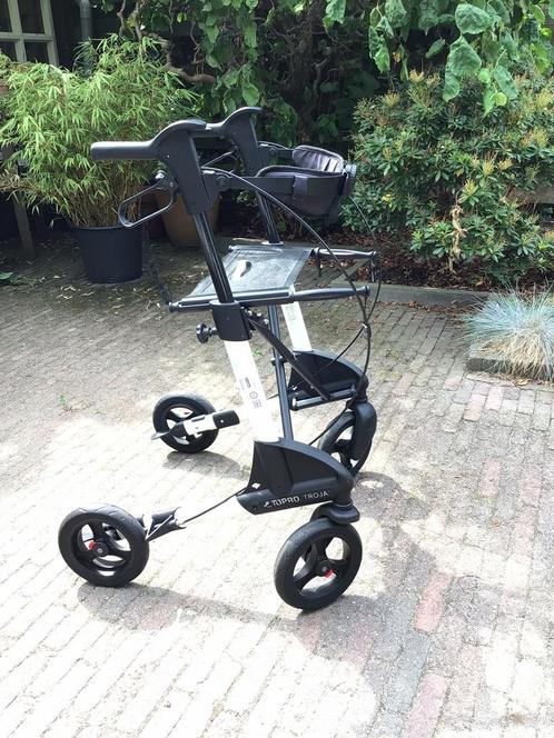 Rollator Topo Troja 2G in goede staat, Diversen, Rollators, Gebruikt, Lichtgewicht, Opvouwbaar, Ophalen