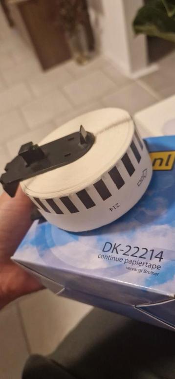 2 rollen van 24mm label tape beschikbaar voor biedingen