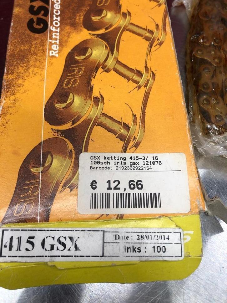 Sarkar UNIVERSAL 415 IRIS GSX 3/16 100 Links PUCH MAXI, Motoren, Accessoires | Overige, Nieuw, Ophalen of Verzenden