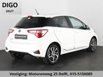 Toyota Yaris 1.5 HYBRID PREMIUM LIMITED GARANTIE 9-2028 PANO, Auto's, Toyota, Gebruikt, 4 cilinders, 100 pk, Wit