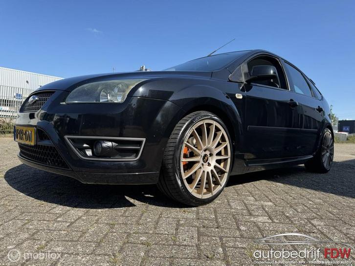 Ford Focus 2.0-16V Rally Edition/RECARO STOELEN/SPORT VELGEN, Auto's, Ford, Bedrijf, Te koop, Focus, ABS, Airbags, Airconditioning