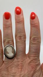K659 Prachtige zilveren ring camee maat 18, Sieraden, Tassen en Uiterlijk, Antieke sieraden, Ophalen of Verzenden, Zilver, Ring