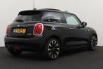 MINI Mini 1.5 Aut. Cooper Classic Pano-dak Climate Carplay 1, Auto's, Mini, 136 pk, 4 stoelen, Leder en Stof, Zwart