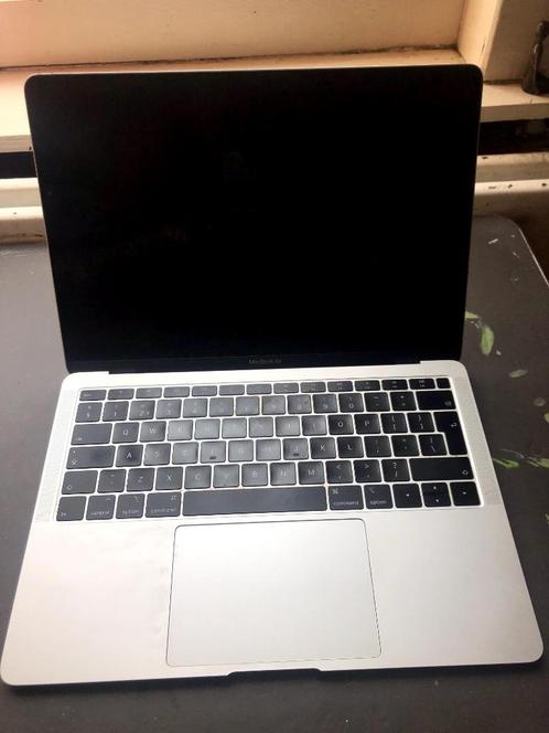 MacBook Air, Computers en Software, Apple Macbooks, Gebruikt, MacBook Air, 13 inch, Minder dan 2 Ghz, 128 GB of minder, 8 GB, Qwerty