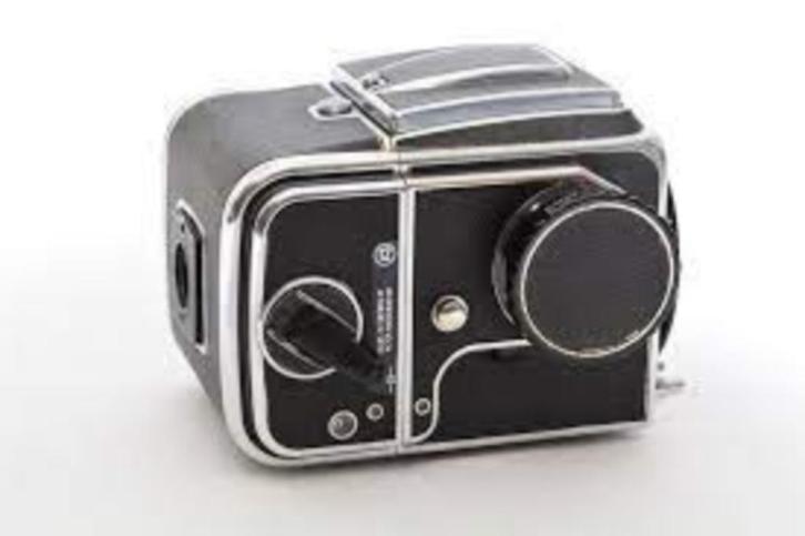 Hasselblad 500c + 50mm 4.0 t* diatagon + a12 cassette, Audio, Tv en Foto, Fotocamera's Analoog, Zo goed als nieuw, Spiegelreflex