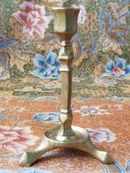 Mooi stel antieke Engelse koperen kandelaars 13,8 cm. 1850., Antiek en Kunst, Antiek | Kandelaars, Ophalen of Verzenden, Koper of Brons