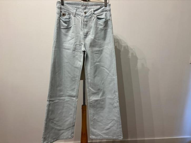 Broek Lois maat 29, Kleding | Dames, Spijkerbroeken en Jeans, Zo goed als nieuw, W28 - W29 (confectie 36), Blauw, Verzenden