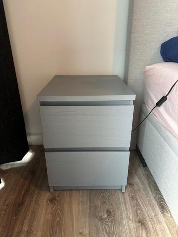 Malm 2 ladenachtkast beschikbaar voor biedingen
