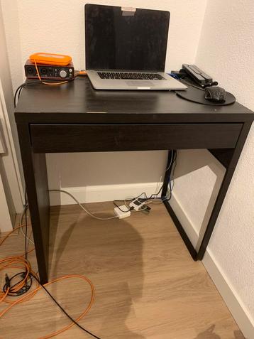 Ikea table - Free/Gratis beschikbaar voor biedingen