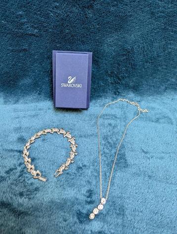 Swarovski armband en ketting beschikbaar voor biedingen