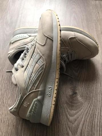 Asics Gel Respector Glacier Grey 42,5 beschikbaar voor biedingen