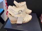 Witte wedges Tommy Hilfiger sleehakken maat 37 nieuw, Kleding | Dames, Schoenen, Nieuw, Tommy Hilfiger, Sandalen of Muiltjes, Ophalen of Verzenden