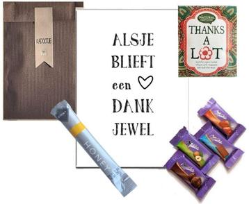 Thee cadeau pakketje bedankt een dankjewel beschikbaar voor biedingen