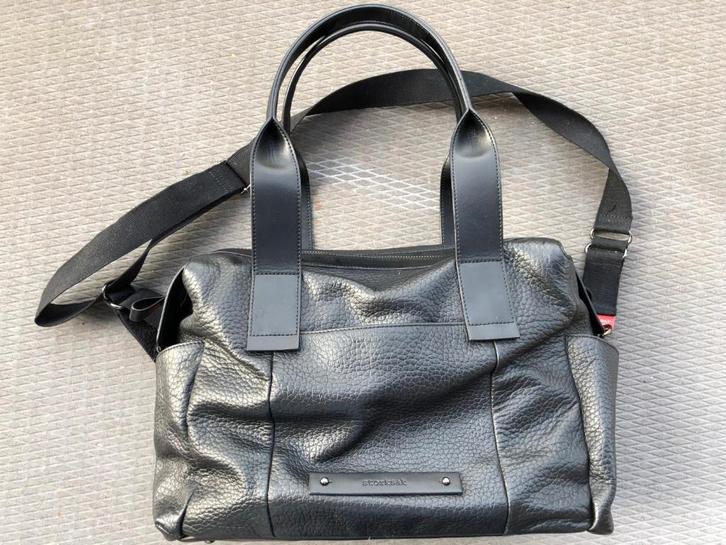 StorkSak Kym lederen luiertas zwart (ZGAN), Kinderen en Baby's, Luiertassen, Zo goed als nieuw, Schoudertas, Ophalen of Verzenden