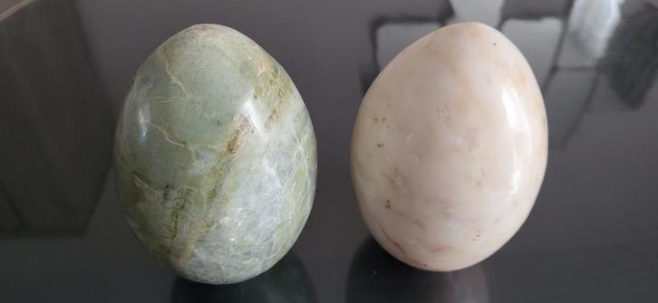 Stenen Eieren - Groen & Crème - Decoratie, Antiek en Kunst, Antiek | Woonaccessoires, Ophalen