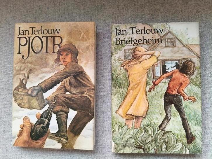 Jan Terlouw - Koning van Katoren & Pjotr, Boeken, Romans, Gelezen, Nederland, Ophalen of Verzenden