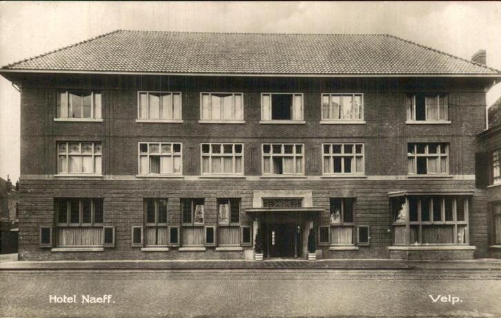 Velp - Hotel Naeff, Verzamelen, Ansichtkaarten | Nederland, Gelopen, Gelderland, Voor 1920, Ophalen of Verzenden