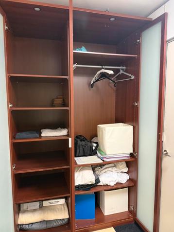 Mooie grote Ikea Pax kast met melkglas en verlichting - afbeelding 3