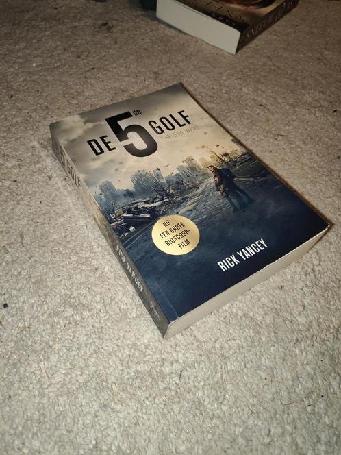 Rick Yancey - De vijfde golf, Boeken, Kinderboeken | Jeugd | 13 jaar en ouder, Zo goed als nieuw, Ophalen of Verzenden
