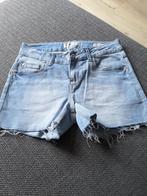 Korte spijkerbroek van het merk Vingino maat 164 licht blauw, Kinderen en Baby's, Kinderkleding | Maat 164, Broek, Meisje, Ophalen of Verzenden