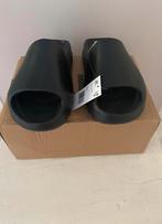 Yeezy slides black maat 36 nieuw, Kleding | Heren, Schoenen, Nieuw, Slippers, Yeezy slides, Zwart