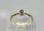 Gouden Vintage ring edelsteen saffier en diamant. 2025/464.