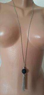 Lange zilverkleurige ketting, met lavasteen, Nieuw, Ophalen of Verzenden, Zilver, Overige materialen