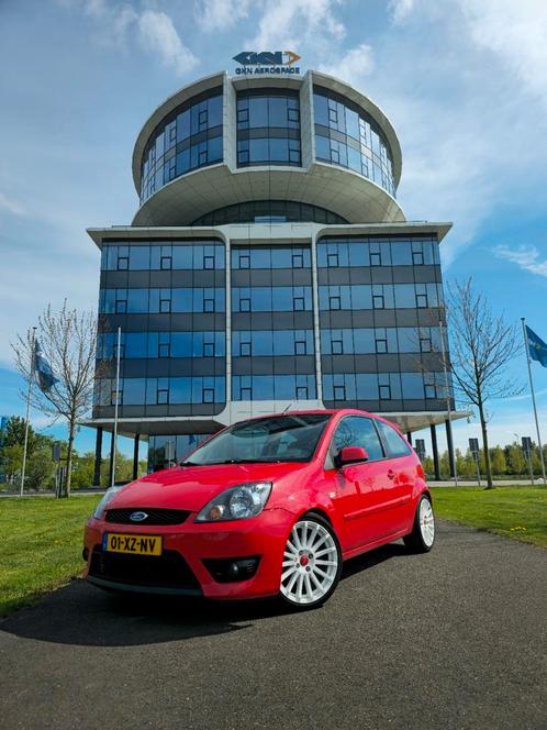Ford Fiësta 1.6 16V Rally edition 34/250, Auto's, Ford, Particulier, Fiësta, ABS, Airbags, Airconditioning, Android Auto, Apple Carplay