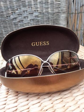 GUESS - Dames Zonnebril beschikbaar voor biedingen