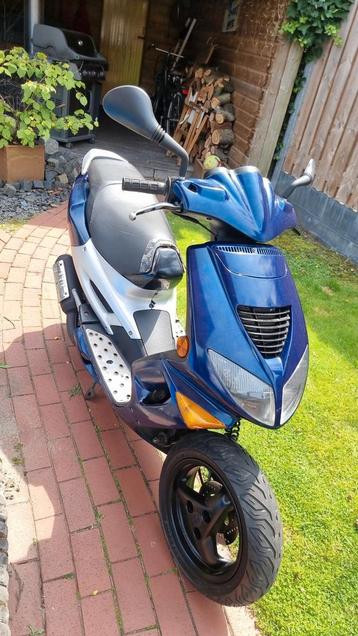 Peugeot speedfight 1 geel kenteken  beschikbaar voor biedingen