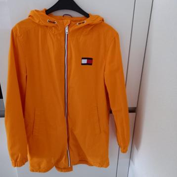 Tommy Hilfiger zomerjas maat 164. beschikbaar voor biedingen