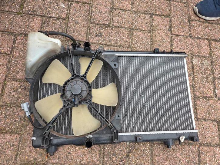 Toyota Paseo Radiateur + Fan - Zo Goed Als Nieuw, Auto-onderdelen, Motor en Toebehoren, Toyota, Gebruikt, Ophalen of Verzenden